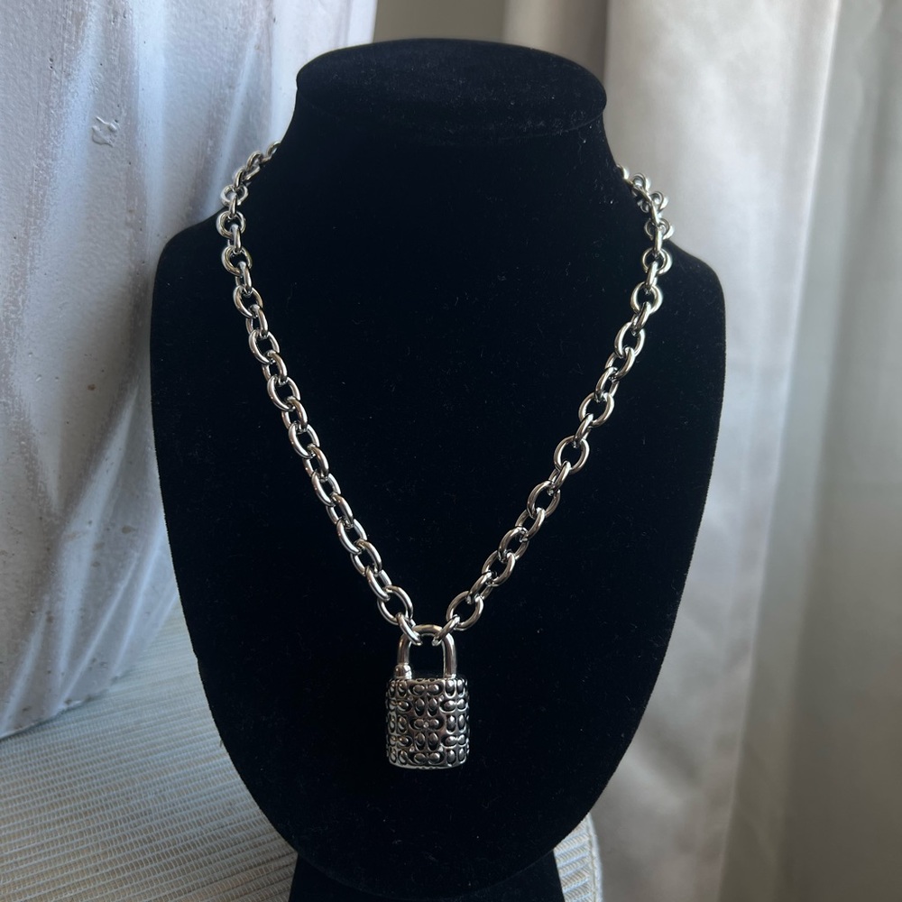 Silver Padlock Chain Necklace - Women's Fashion Jewelry